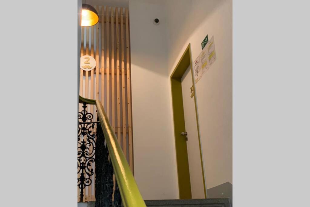 Little Tom Apartments Praga Exterior foto
