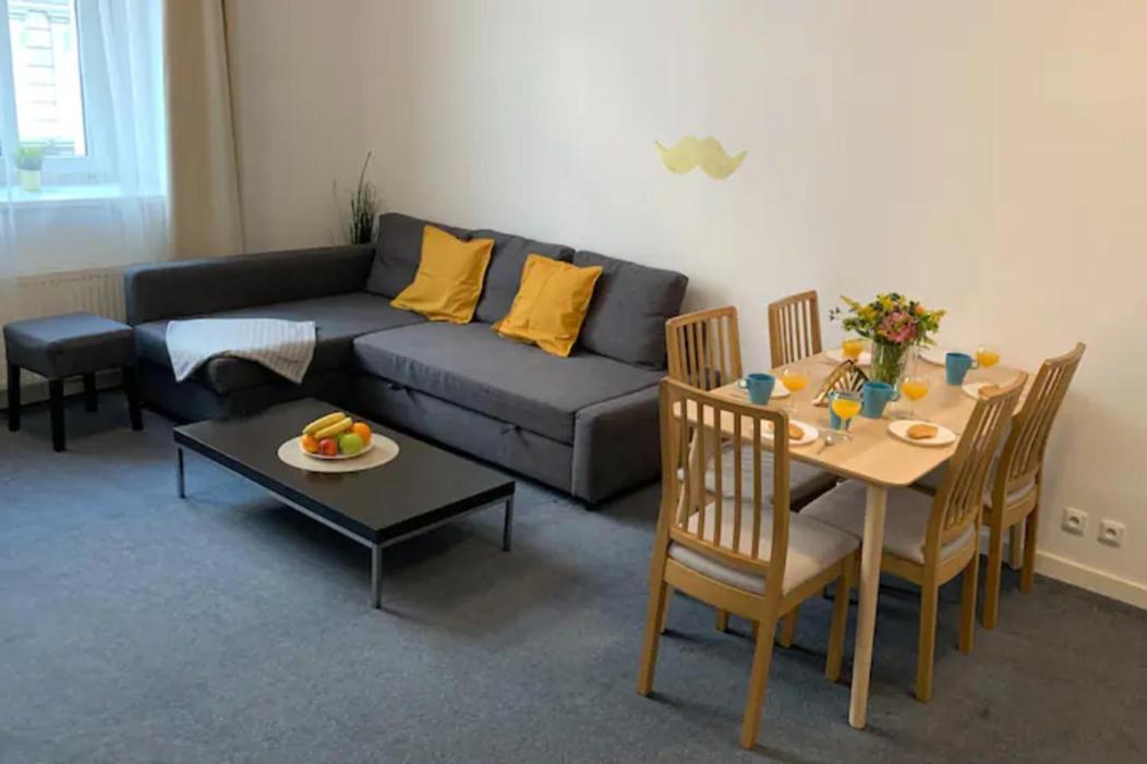 Little Tom Apartments Praga Exterior foto
