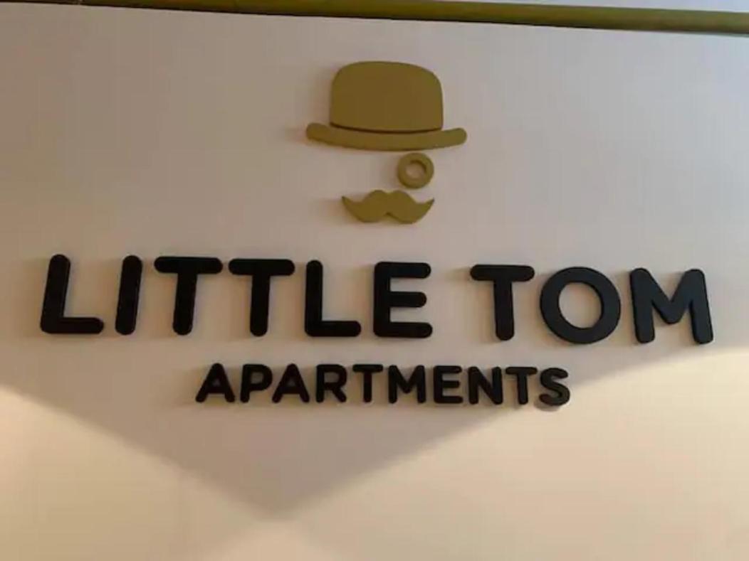 Little Tom Apartments Praga Exterior foto