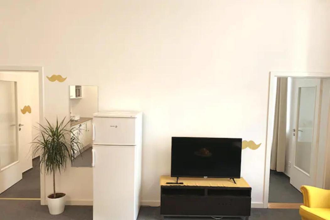 Little Tom Apartments Praga Exterior foto
