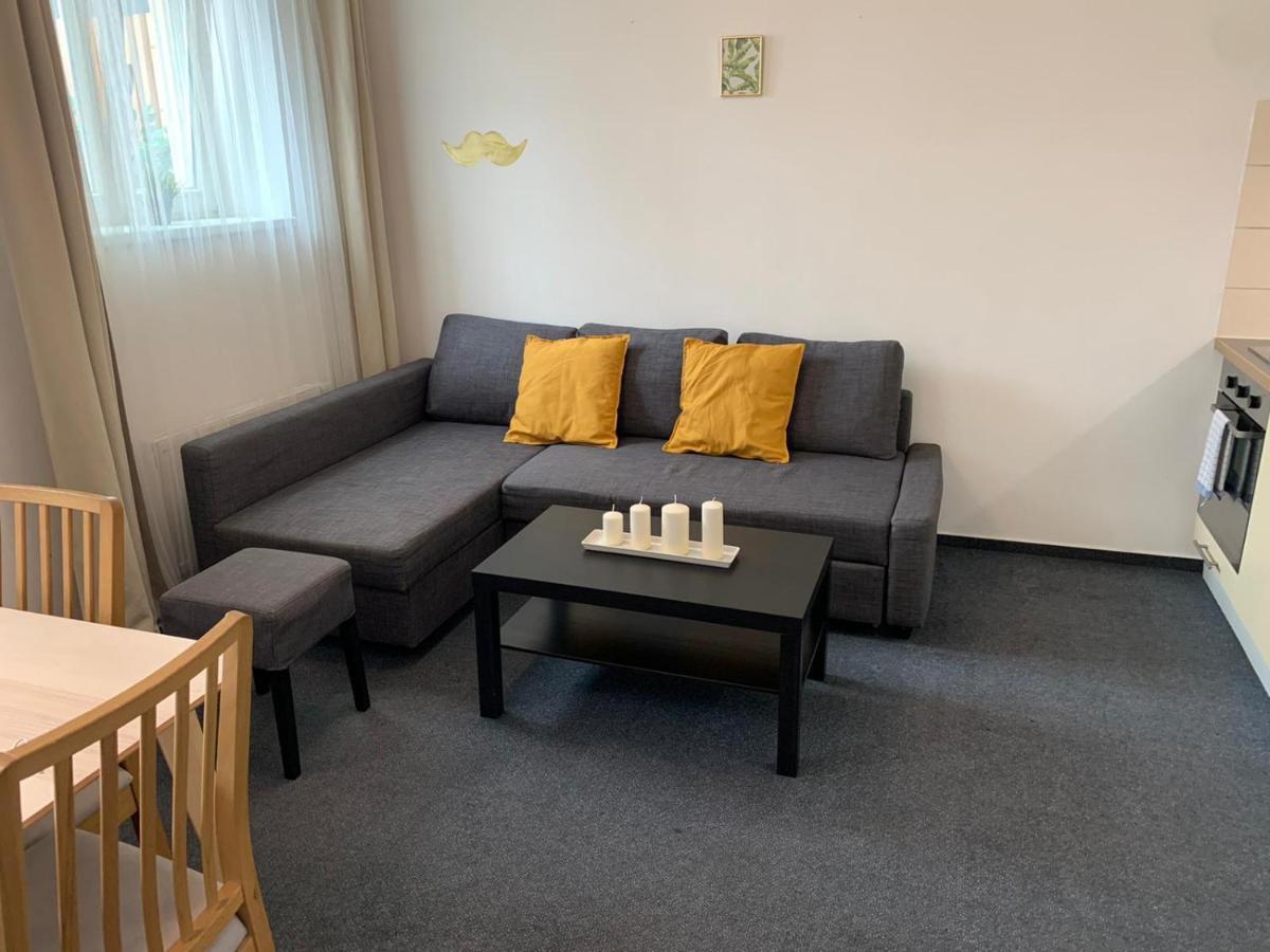 Little Tom Apartments Praga Exterior foto