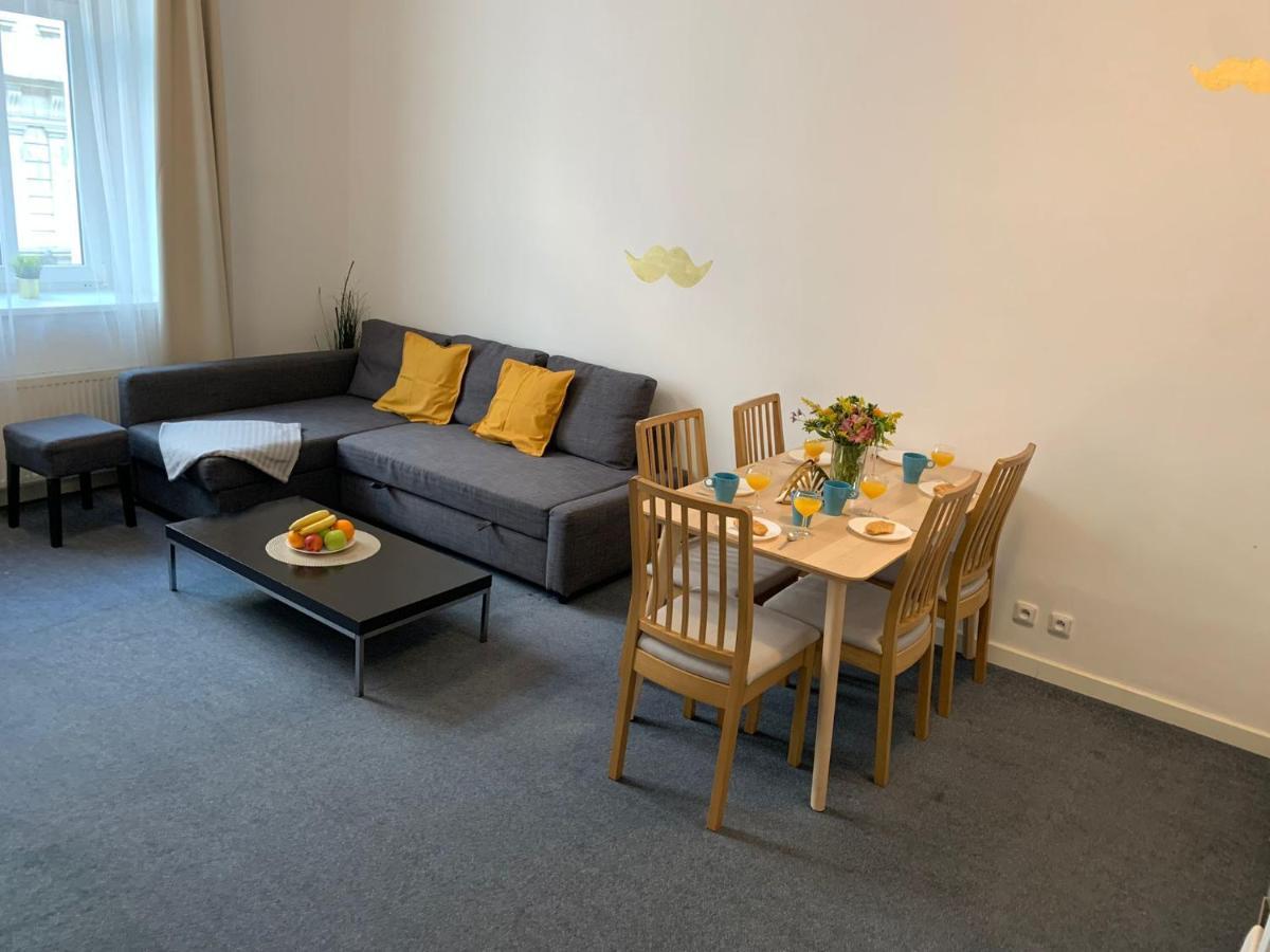 Little Tom Apartments Praga Exterior foto
