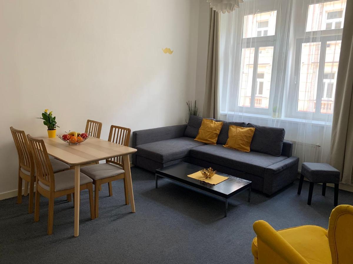 Little Tom Apartments Praga Exterior foto