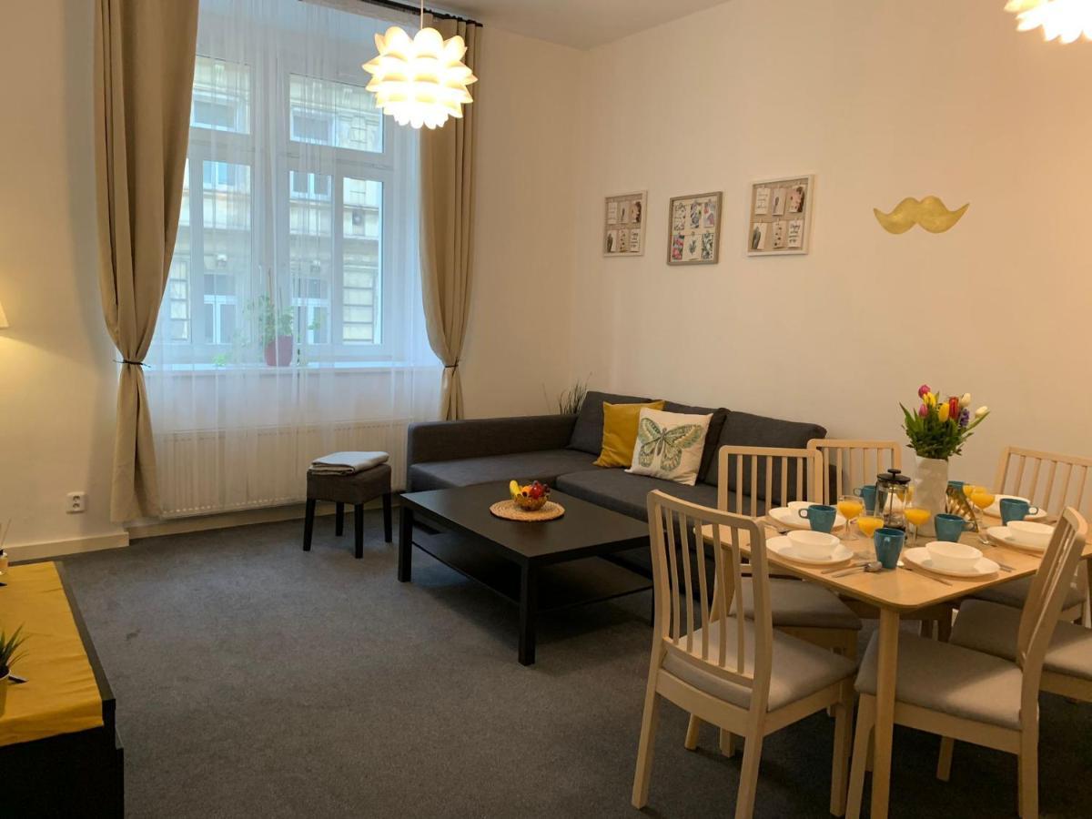 Little Tom Apartments Praga Exterior foto